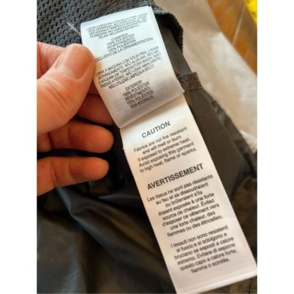 Colombia Windbreaker. Size Large(14-16). Used good condition. - Picture 12 of 12